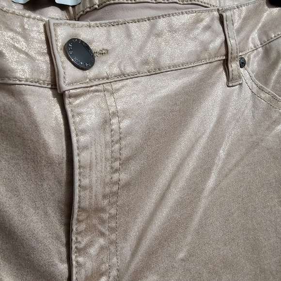 NWOT Lane Bryant Metallic Pink Rose Gold Mid Rise Super Stretch Skinny Petite - Picture 3 of 7